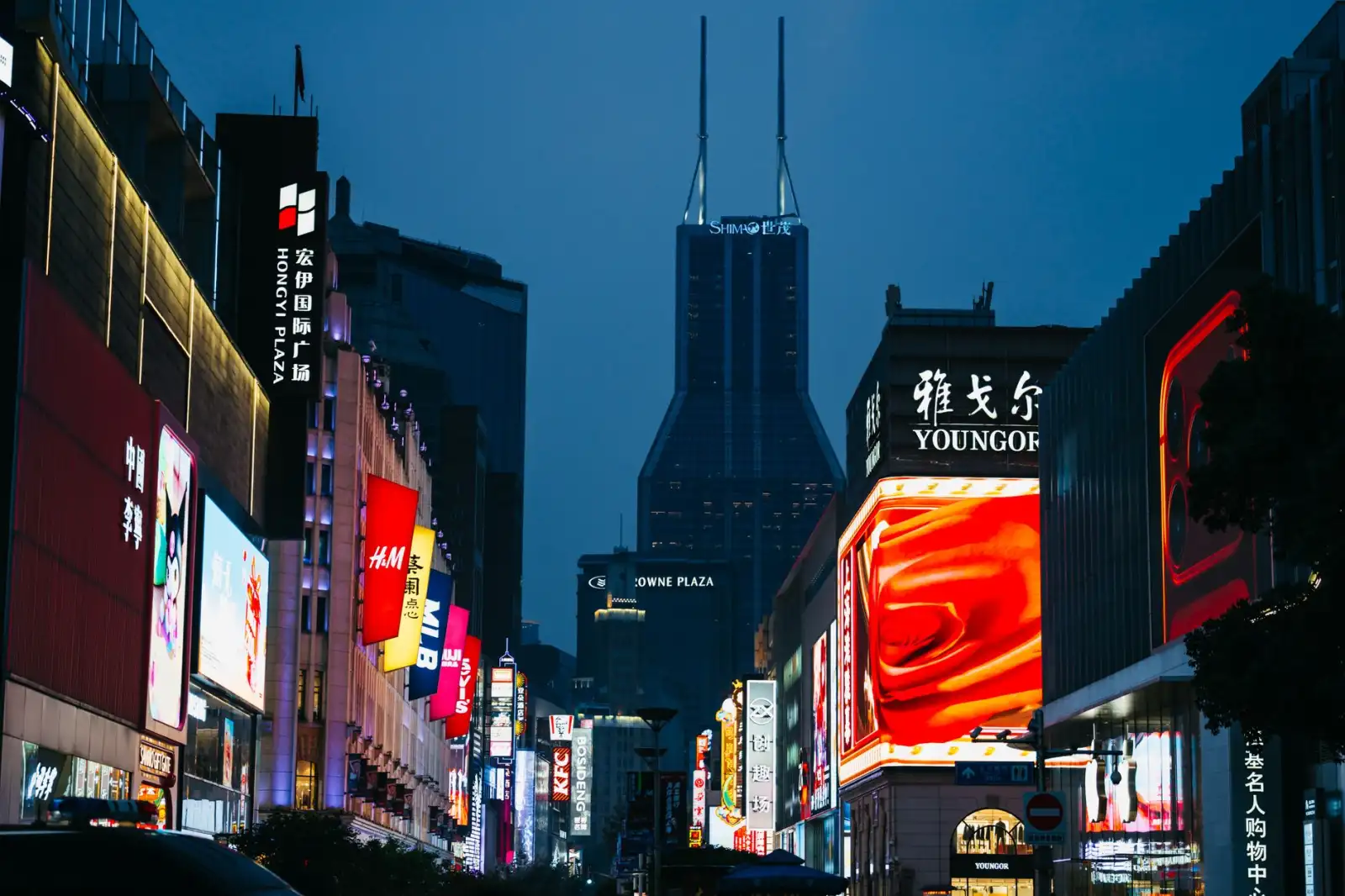 2025年数字化转型趋势下西安企业软件定制开发的核心路径分析