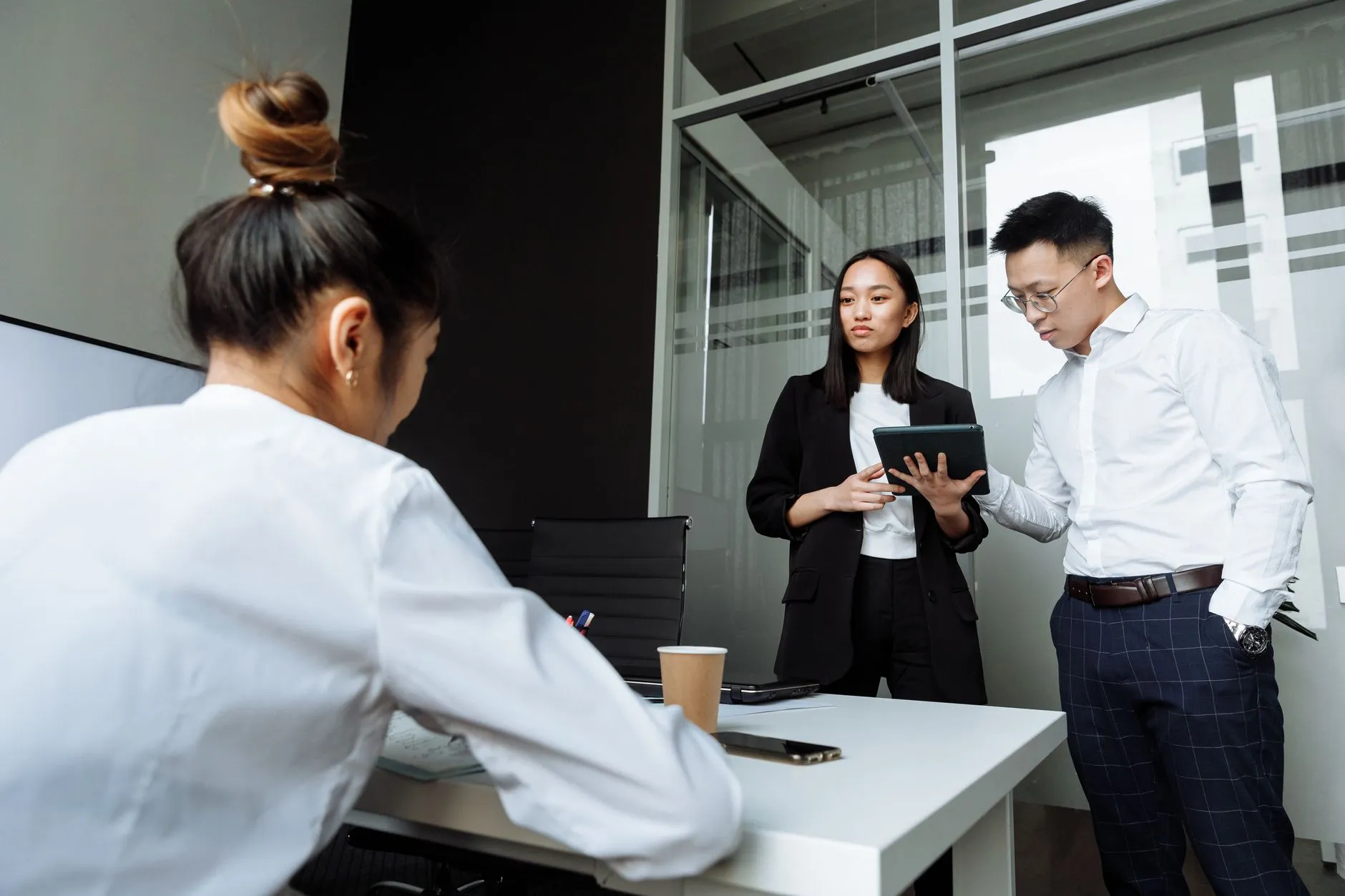 基于启智合创平台的数字化项目管理工具：功能架构与行业应用场景